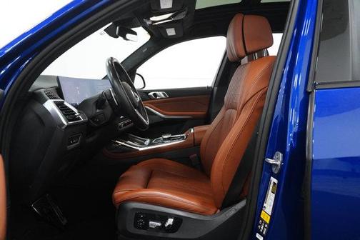 2024 BMW X7 M60i