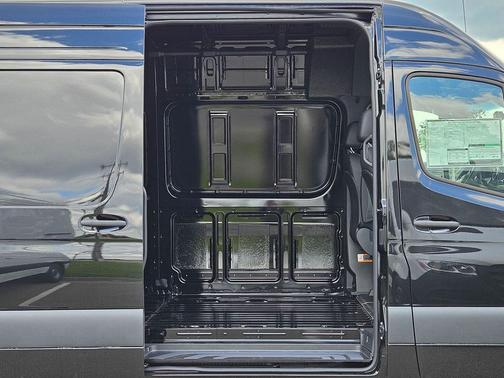 2025 Mercedes-Benz Sprinter 2500 High Roof