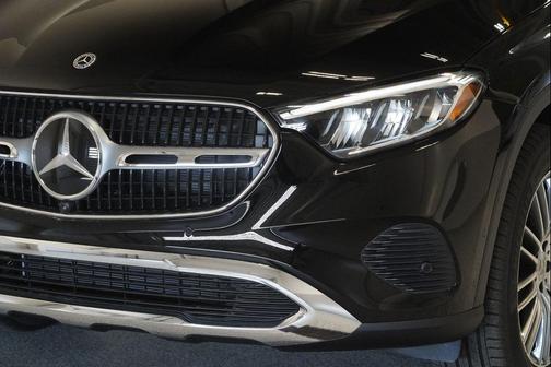 Black 2026 Mercedes-Benz GLC 300 4MATIC