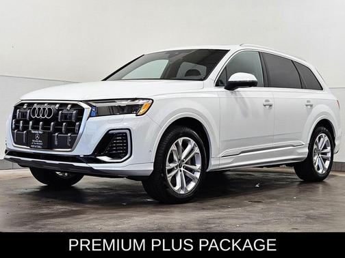 2025 Audi Q7 55 Premium Plus