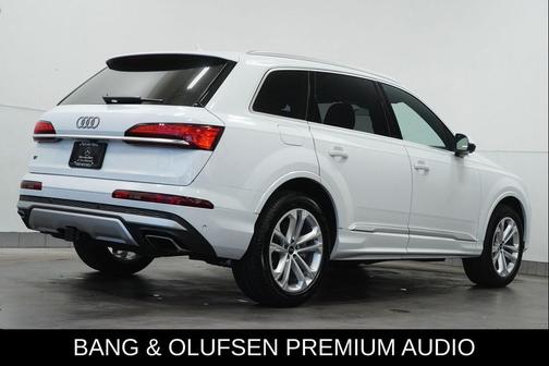 2025 Audi Q7 55 Premium Plus