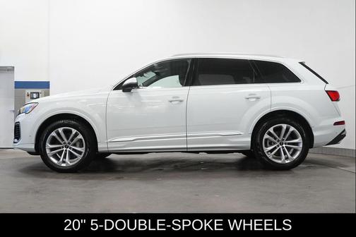 2025 Audi Q7 55 Premium Plus