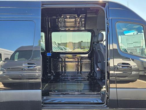 2025 Mercedes-Benz Sprinter 2500 Standard Roof