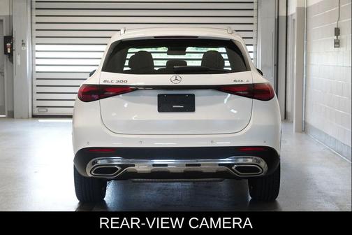 Polar White 2026 Mercedes-Benz GLC 300 4MATIC