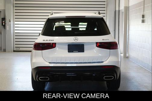 Polar White 2026 Mercedes-Benz GLB 250 4MATIC