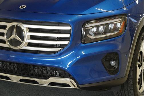 Starling Blue Metallic 2026 Mercedes-Benz GLB 250 4MATIC