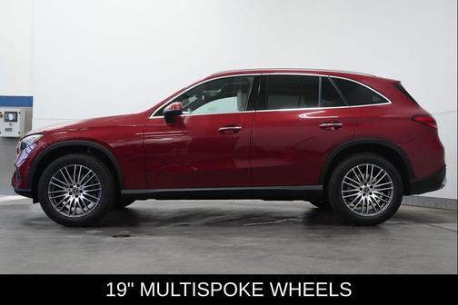 2026 Mercedes-Benz GLC 300 4MATIC