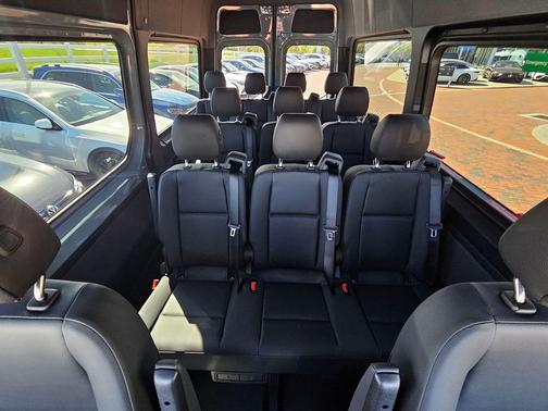 2025 Mercedes-Benz Sprinter 2500 Standard Roof