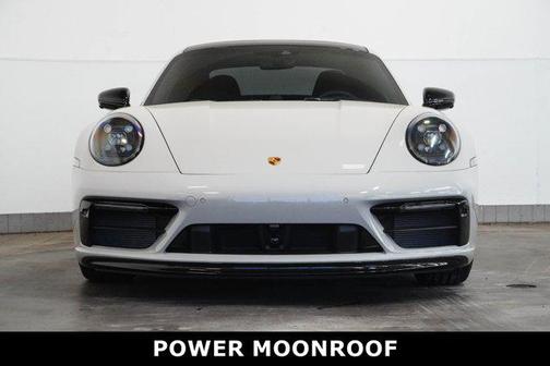 2023 Porsche 911 Carrera GTS