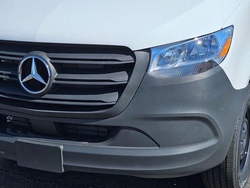Arctic White 2026 Mercedes-Benz Sprinter 2500 High Roof