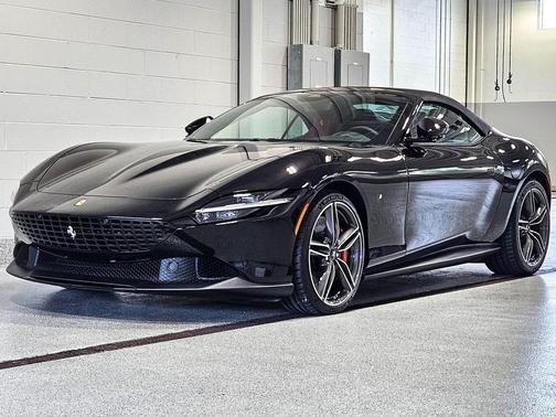 Nero Daytona Metallic 2024 Ferrari Roma Spider Base