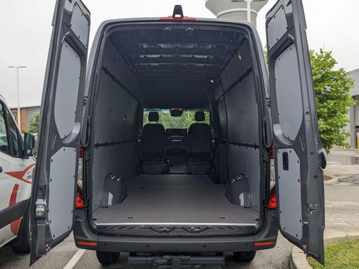 2025 Mercedes-Benz Sprinter 2500 High Roof
