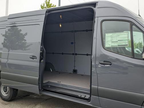 2025 Mercedes-Benz Sprinter 2500 High Roof