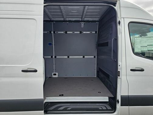 2024 Mercedes-Benz Sprinter 2500 High Roof