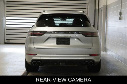 2022 Porsche Cayenne Cayenne Turbo S E-Hybrid