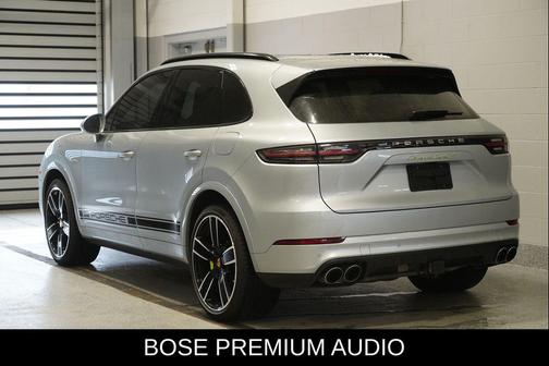 2022 Porsche Cayenne Cayenne Turbo S E-Hybrid