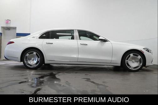 MANUFAKTUR Moonlight White Metallic 2026 Mercedes-Benz Maybach S 580 4MATIC