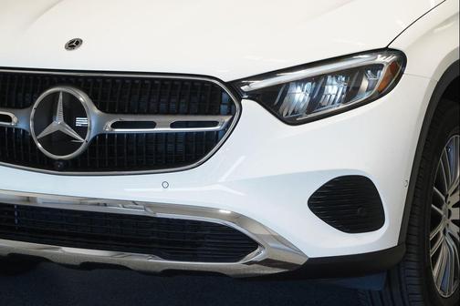 Polar White 2026 Mercedes-Benz GLC 300 4MATIC