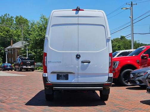 2024 Mercedes-Benz Sprinter 2500 High Roof