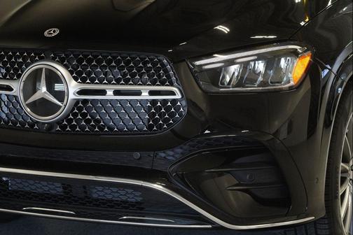 Black 2026 Mercedes-Benz GLE 450 4MATIC