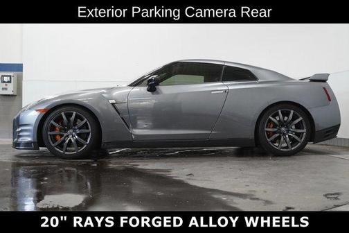 2014 Nissan GT-R Premium