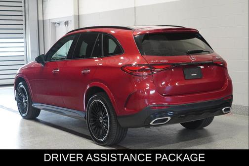 MANUFAKTUR Patagonia Red Metallic 2026 Mercedes-Benz GLC 300 4MATIC
