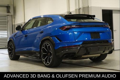 2024 Lamborghini Urus Performante