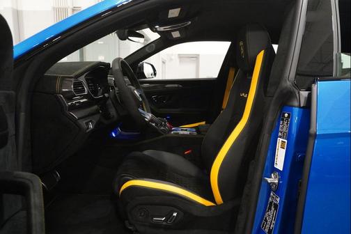 2024 Lamborghini Urus Performante