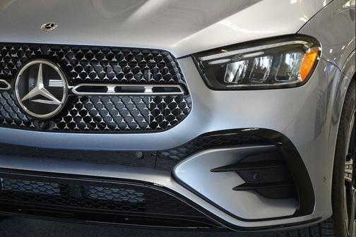 MANUFAKTUR Cote d'Azur Light Blue Metallic 2026 Mercedes-Benz GLE 350 4MATIC
