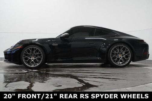 2025 Porsche 911 Carrera