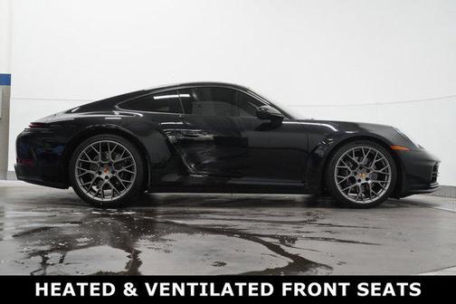 2025 Porsche 911 Carrera
