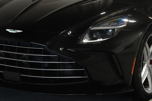 2025 Aston Martin Vantage Base