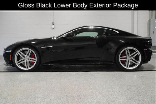 2025 Aston Martin Vantage Base