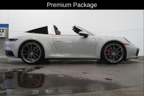 2022 Porsche 911 Targa 4S