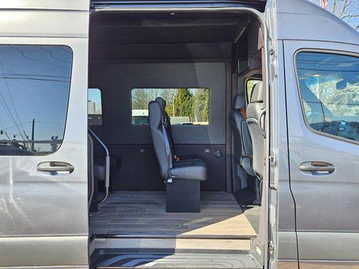 2021 Mercedes-Benz Sprinter 4500 Extended Cargo Van 170 in. WB