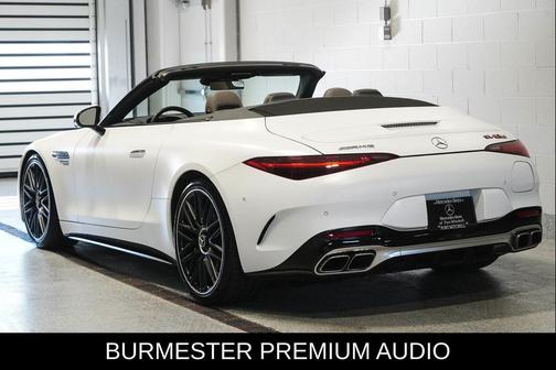 MANUFAKTUR Moonlight White Magno 2025 Mercedes-Benz AMG SL 63 Base