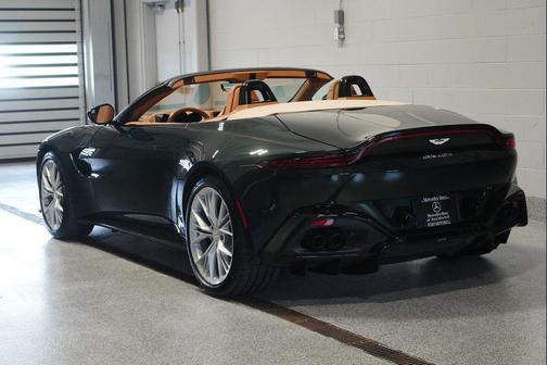 Q Pentland Green 2021 Aston Martin Vantage Base