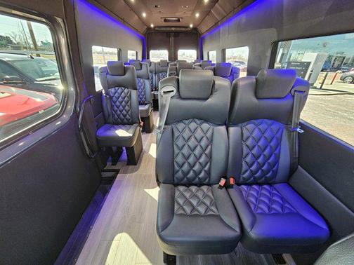 2021 Mercedes-Benz Sprinter 4500 Extended Cargo Van 170 in. WB