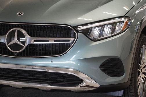 2026 Mercedes-Benz GLC 300 4MATIC