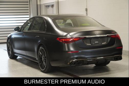 MANUFAKTUR Night Black Magno 2026 Mercedes-Benz AMG S 63 E 4MATIC