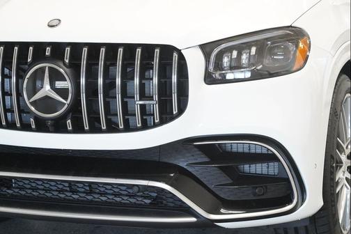 MANUFAKTUR Moonlight White Metallic 2026 Mercedes-Benz AMG GLS 63 Base