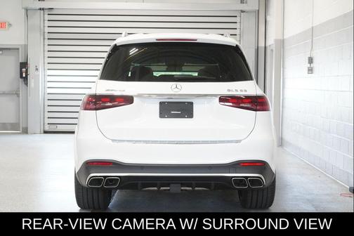 MANUFAKTUR Moonlight White Metallic 2026 Mercedes-Benz AMG GLS 63 Base