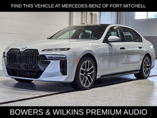 Brooklyn Grey Metallic 2023 BMW 740 i