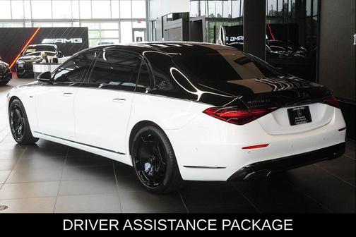 MANUFAKTUR Moonlight White Metallic 2024 Mercedes-Benz Maybach S 680 Maybach S 680