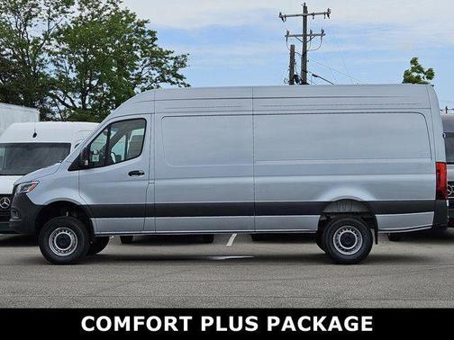 2025 Mercedes-Benz Sprinter 2500 High Roof
