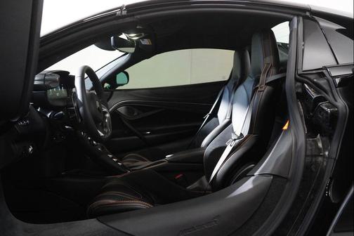 2025 McLaren 750S Spider