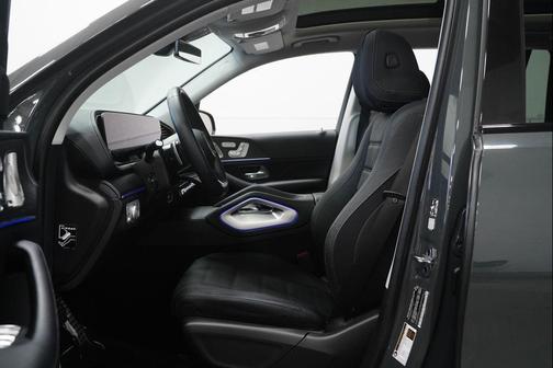 2025 Mercedes-Benz GLS 450 4MATIC