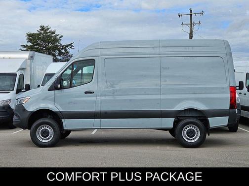 2025 Mercedes-Benz Sprinter 2500 Standard Roof
