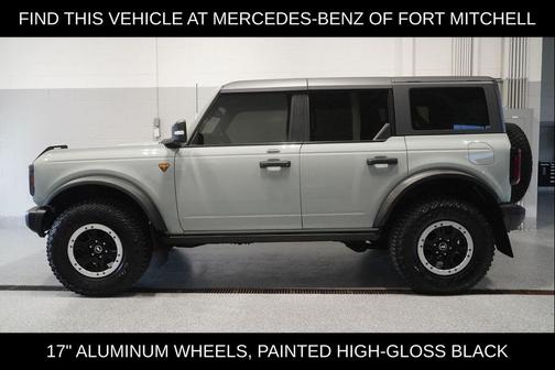 CACTUS GRAY 2022 Ford Bronco Badlands