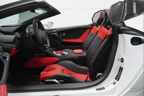 2024 Lamborghini Huracan EVO Spyder